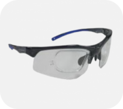 แว่นตานิรภัยเลนส์ใส ทรงสปอร์ตกระชับใบหน้า